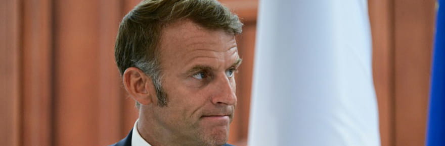 Vote de confiance: fort du &quot;soutien total&quot; de Macron, Bayrou va recevoir les chefs de partis