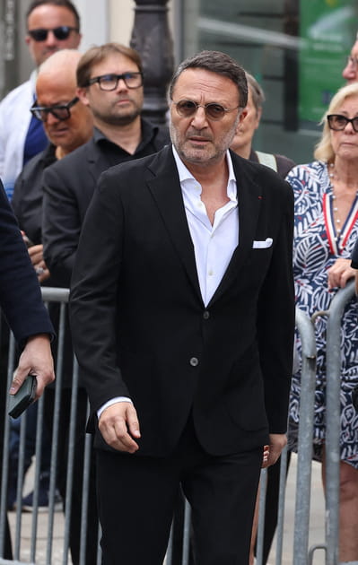 Arthur aurait chut&eacute; aux obs&egrave;ques de Thierry Ardisson