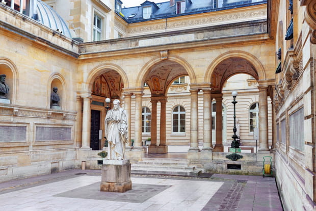 Héloïse et Abélard dans le Quartier Latin