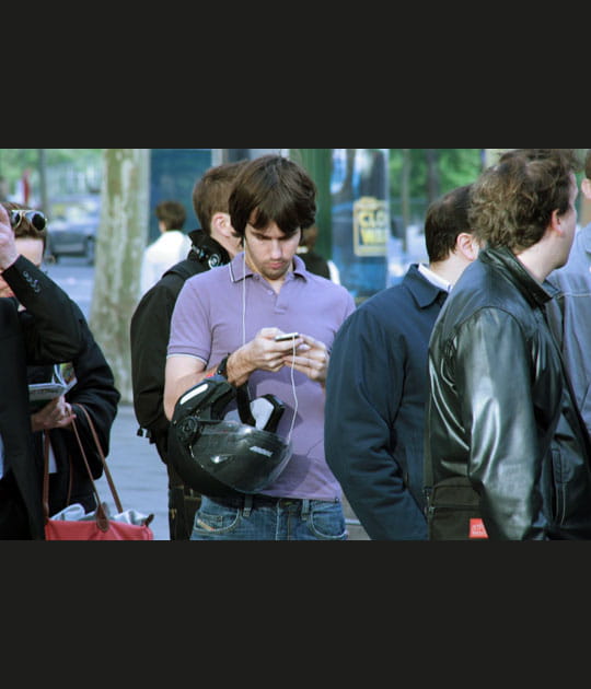 Une foule d&eacute;j&agrave; iPhonis&eacute;e