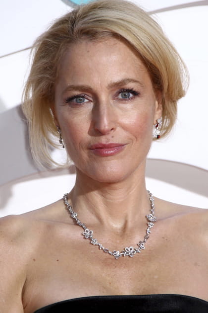 Gillian Anderson, une femme pour jouer James Bond&nbsp;?