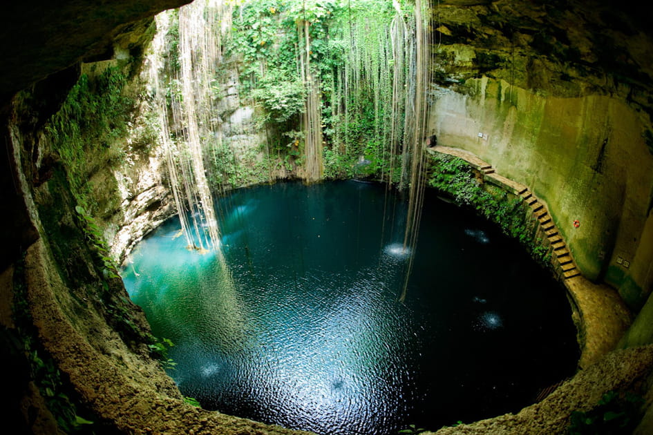 La cenote d'Ik Kil au Mexique