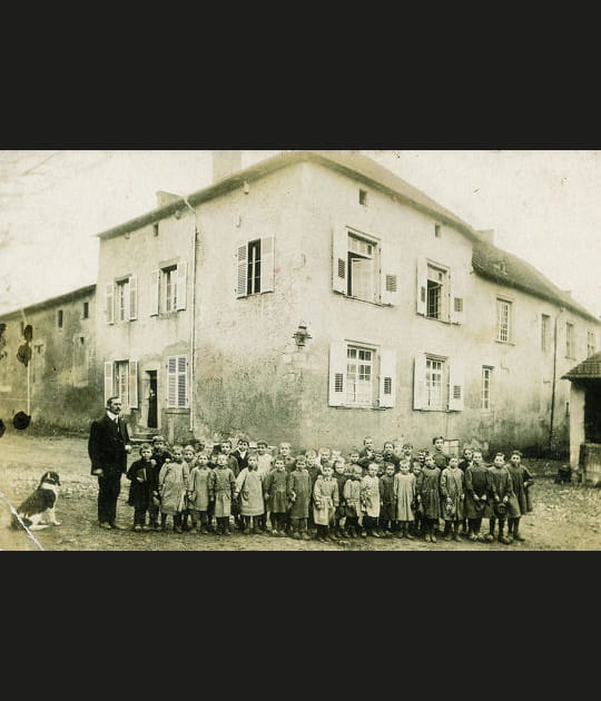 A l'&eacute;cole en 1900
