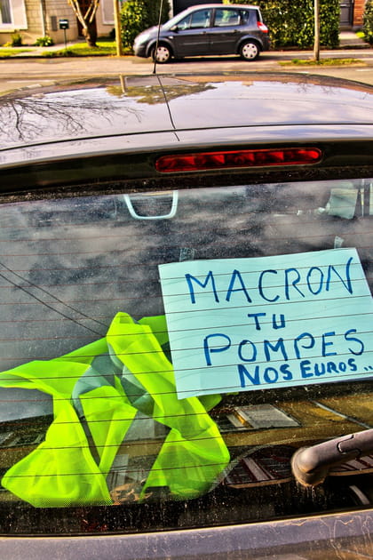 Les &quot;gilets jaunes&quot; seront-ils les nouveaux &quot;bonnets rouges&quot;&nbsp;?