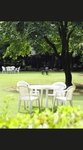L'argile pour entretenir son mobilier jardin blanc