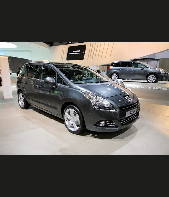 Francfort 2009 : Peugeot 5008