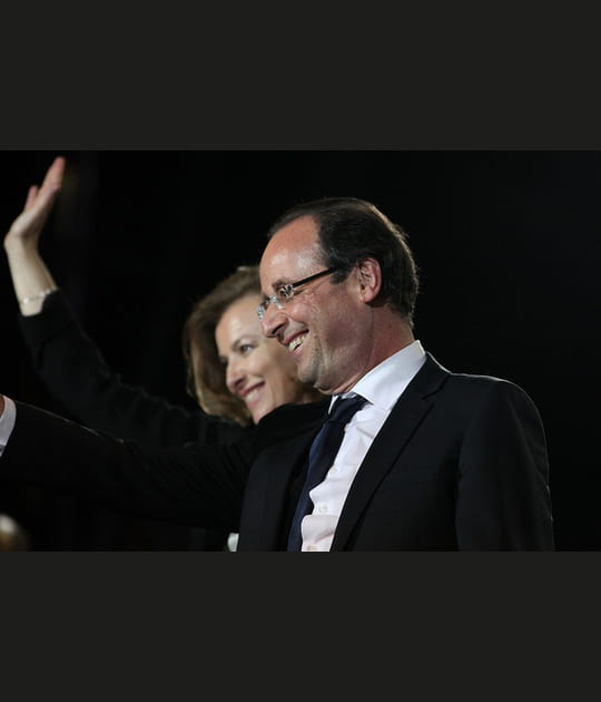 Val&eacute;rie Trierweiler &agrave; ses c&ocirc;t&eacute;s