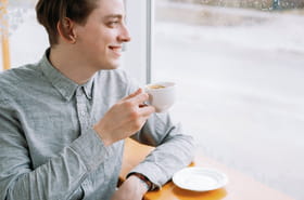 Boire du caf&eacute; &agrave; ce moment de la journ&eacute;e rend plus heureux