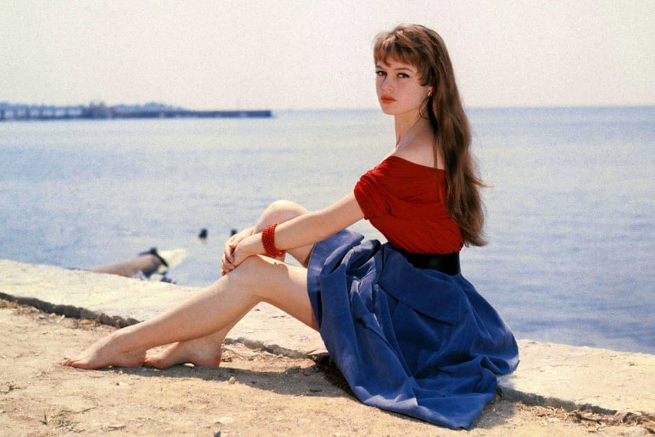 Brigitte Bardot sur la croisette en 1953