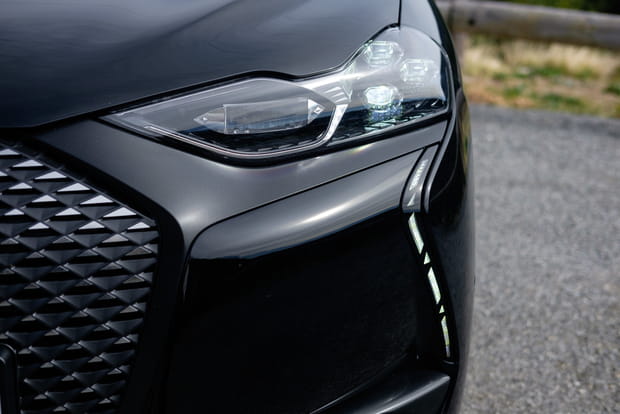 Rouler en pleins phares sans éblouir les autres, c'est possible avec le DS3 Crossback