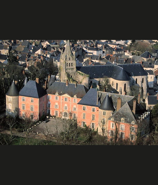 Le ch&acirc;teau aux deux visages