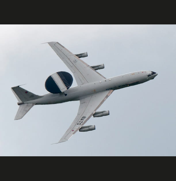 L'OTAN arrive en fanfare