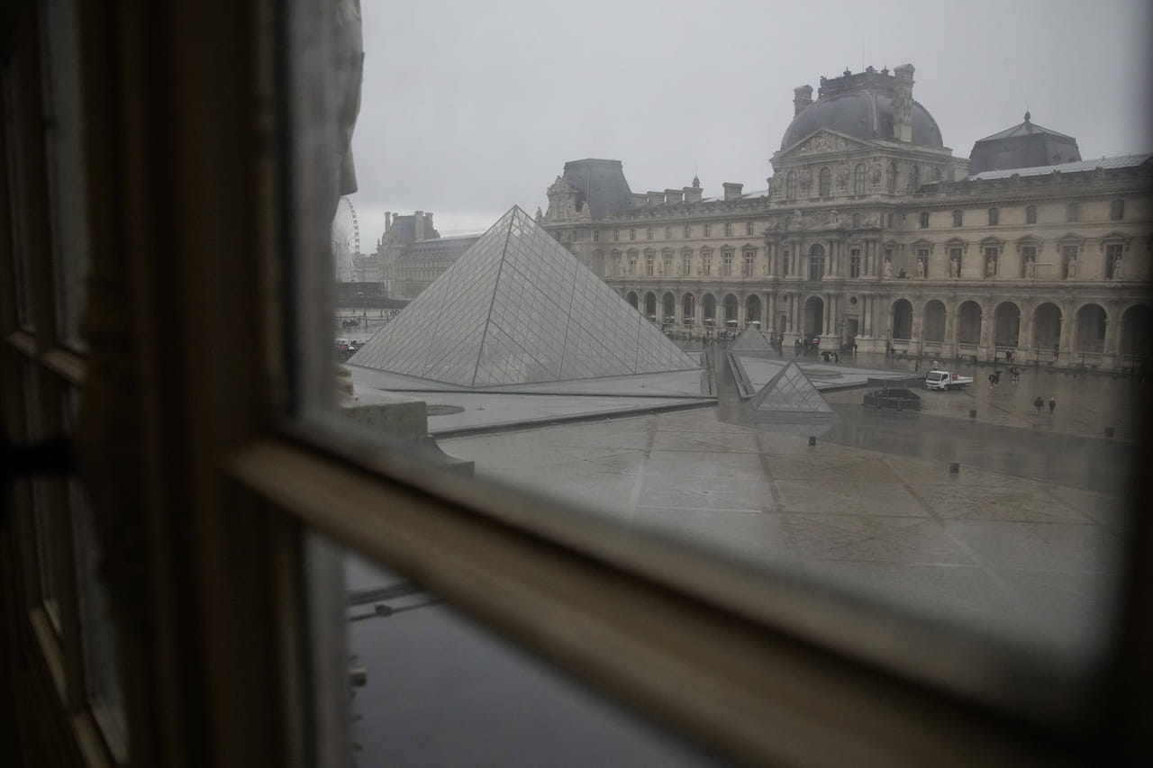 Vol du Louvre : un nouveau dispositif de sécurité arrive... Des mesures suffisantes ?
