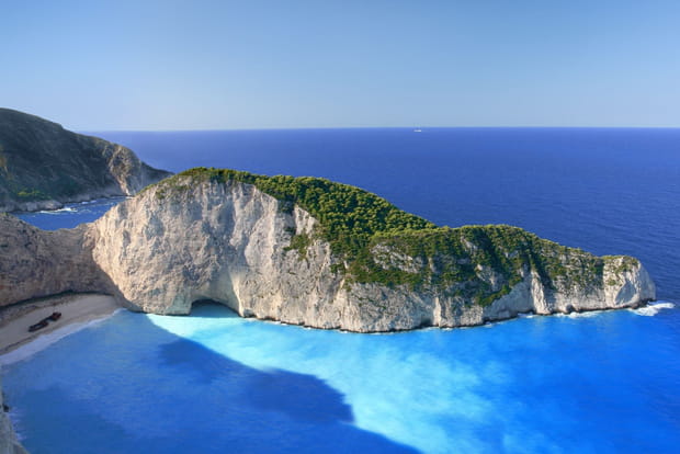 Emeraude et roche à Zante