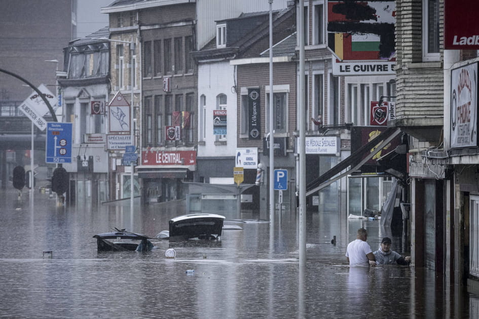 Les images des inondations en Allemagne et en Belgique