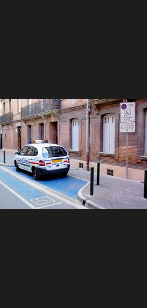 Les valides sur des emplacements Handicap&eacute;s