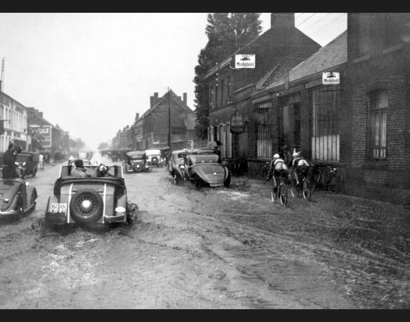 Le Tour 1936 sous les eaux