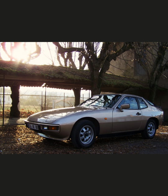 Porsche 944