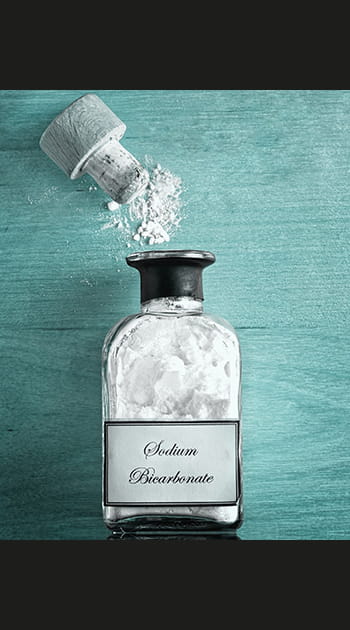 Saupoudrer du bicarbonate de soude