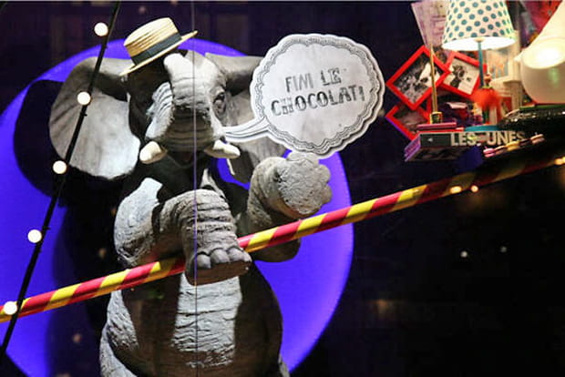 Un éléphant acrobate au BHV