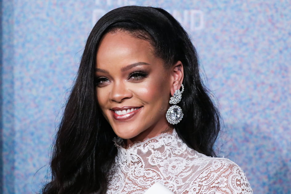 18- Rihanna