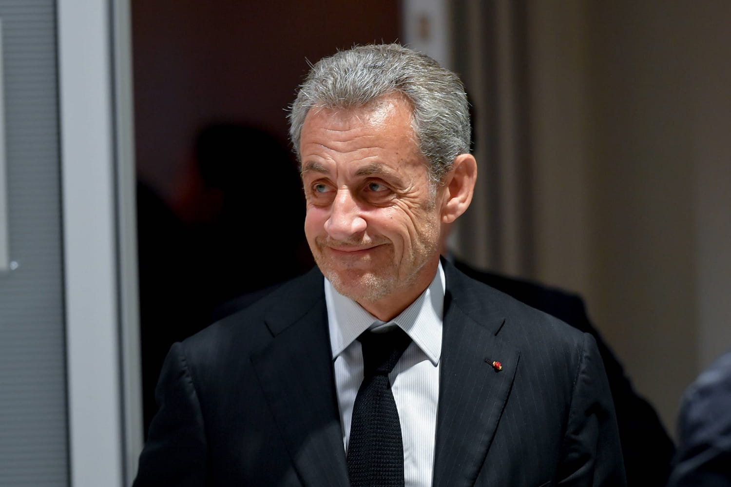 "Une bonne chose !" L'étonnante réaction de Sarkozy sur le retrait de sa légion d'honneur
