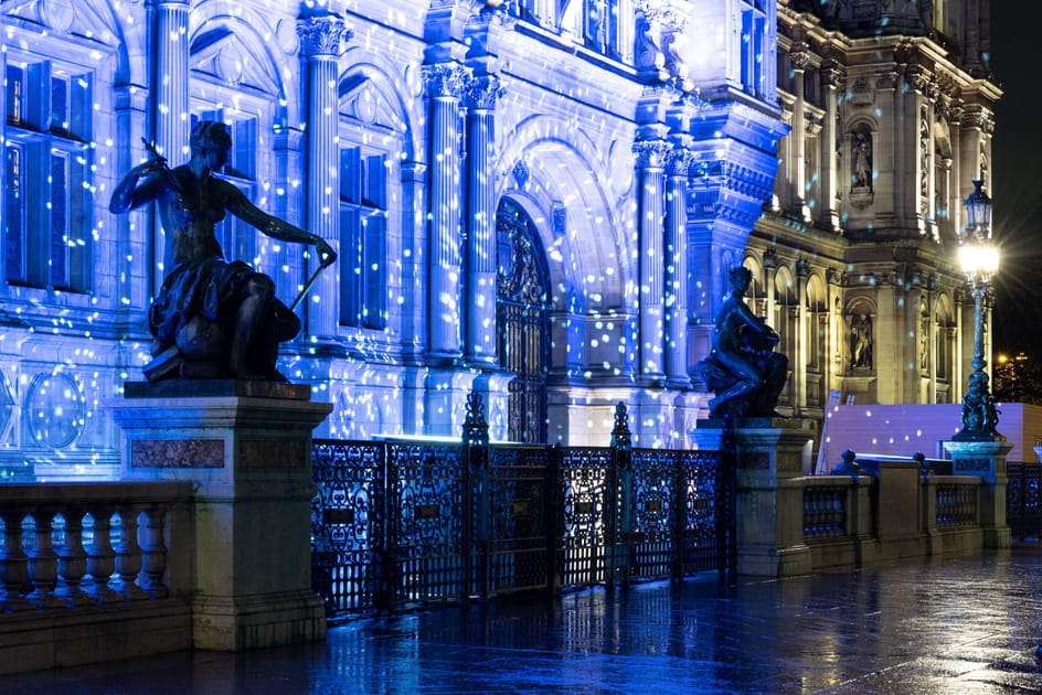 L'H&ocirc;tel de Ville de Paris scintille