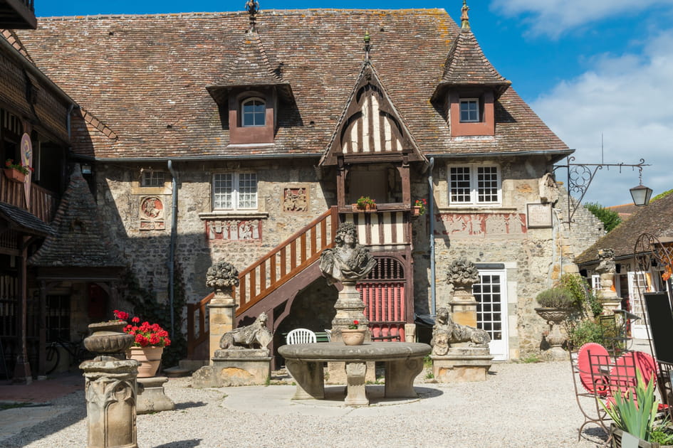 Dives-sur-Mer, charmante cit&eacute; marqu&eacute;e par l'&eacute;pop&eacute;e de Guillaume le Conqu&eacute;rant dans le Calvados