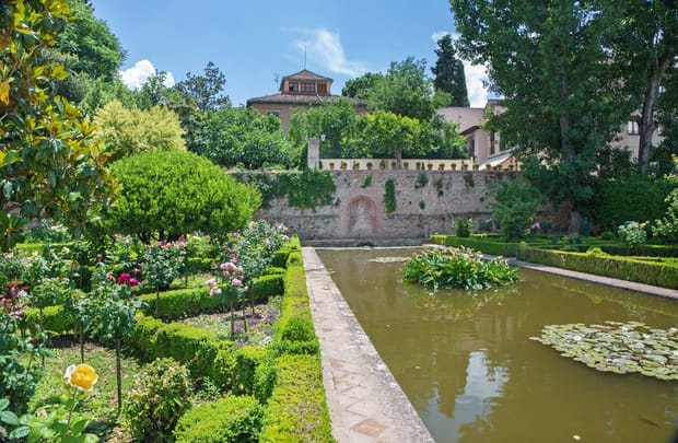 Dans les jardins de l'Alhambra en Espagne