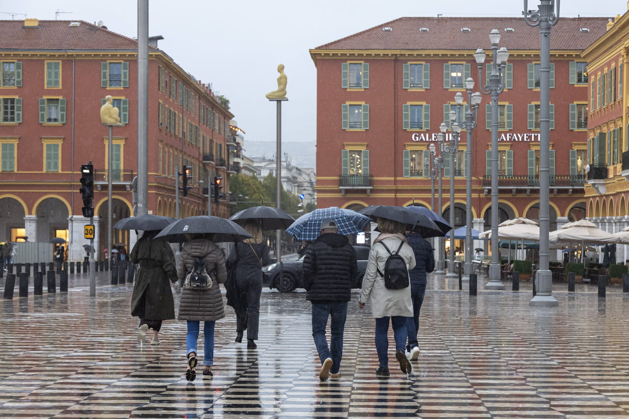 Météo : d'importantes pluies annoncées, voici la seule région pour profiter du dernier week-end des vacances