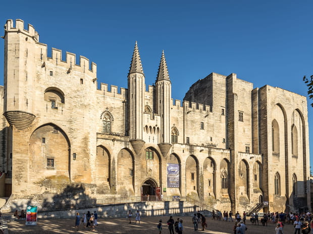 Centre historique d'Avignon : Palais des papes, ensemble épiscopal et Pont d'Avignon