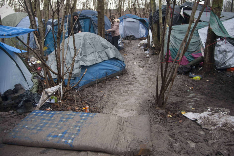 Remplacer le &quot;camp de la honte&quot;