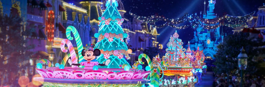 Voyage au c&oelig;ur de la f&eacute;erie de No&euml;l &agrave; Disneyland Paris