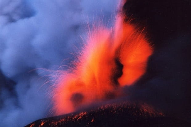 Jaillissement de lave