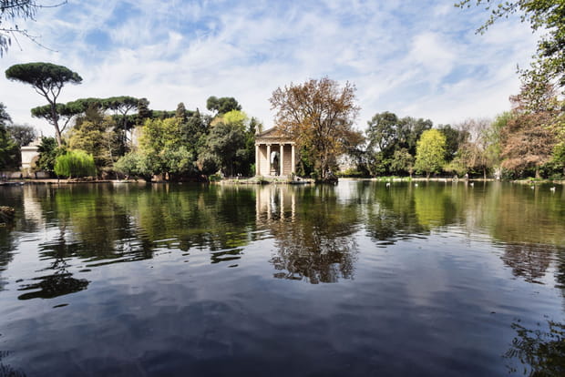 Dans le parc de la Villa Borghese à Rome