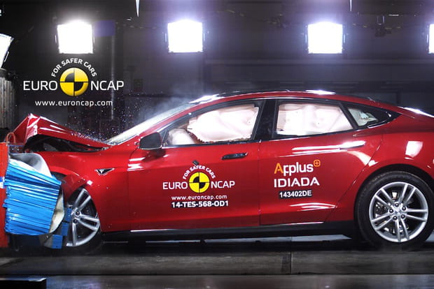 Tesla Model S (2014)