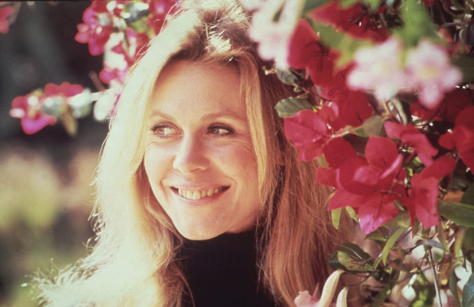 Elizabeth Montgomery, la sorci&egrave;re bien-aim&eacute;e