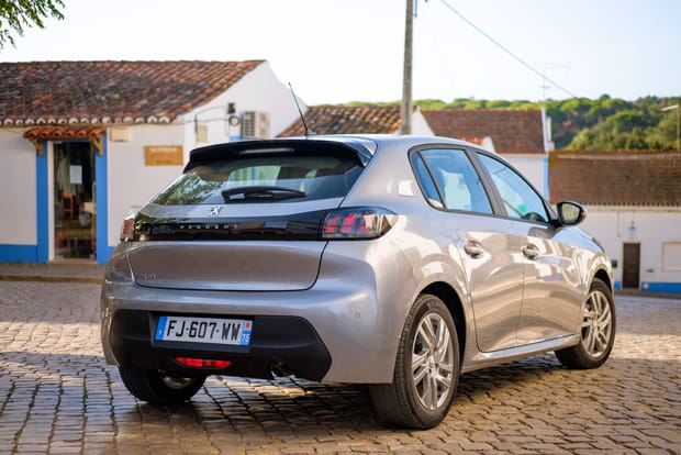 La petite 208 fait honneur à ses aînées