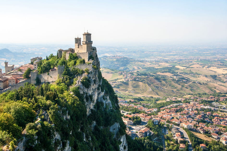 La tour perch&eacute;e de Saint-Marin