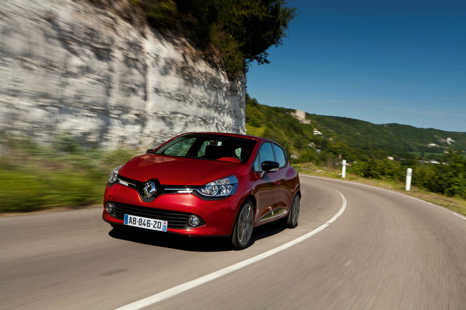 Renault Clio : 325 euros