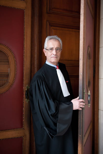 Des logements de fonction selon son avocat