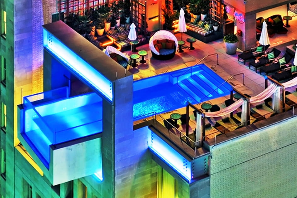 La piscine vertigineuse de l'h&ocirc;tel The Joule &agrave; Dallas