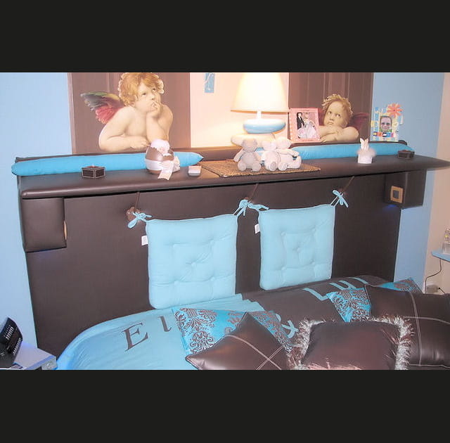 10&egrave;me prix&nbsp;: une t&ecirc;te de lit avec enceinte