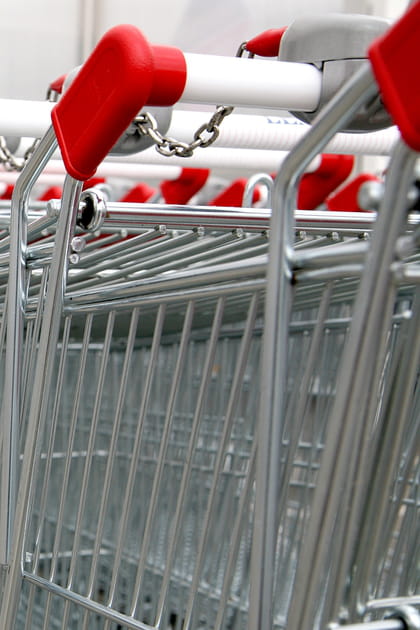 Se rendre en grande surface ou au magasin de destockage