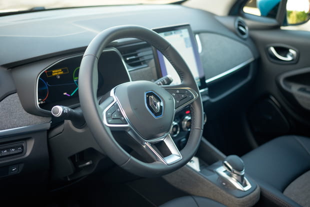 Une position de conduite toujours aussi étrange