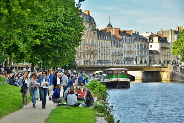 Le Quai Saint-Cyr