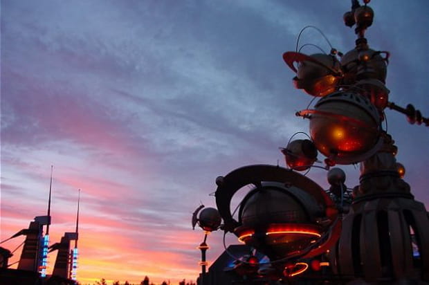 Expédition nocturne à Discoveryland