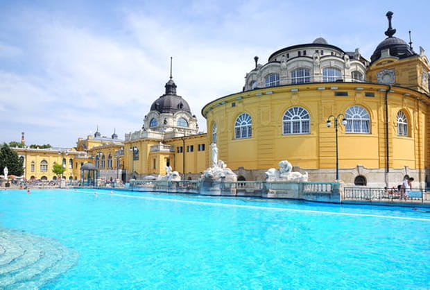 Les bains Széchenyi et de Gellert