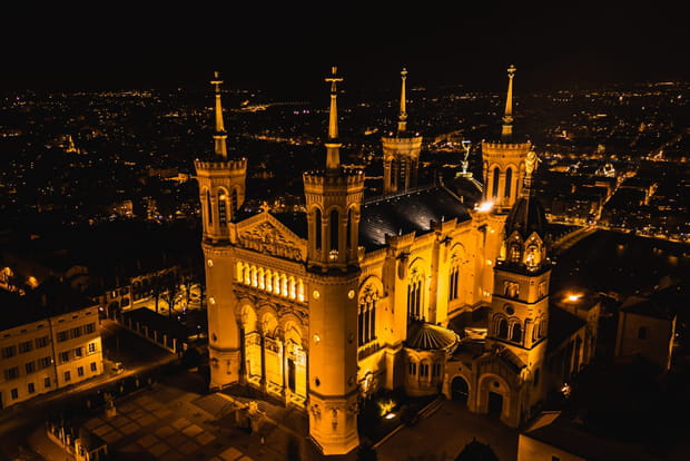 Une visite en amoureux de la Basilique Notre-Dame de Fourvière à Lyon