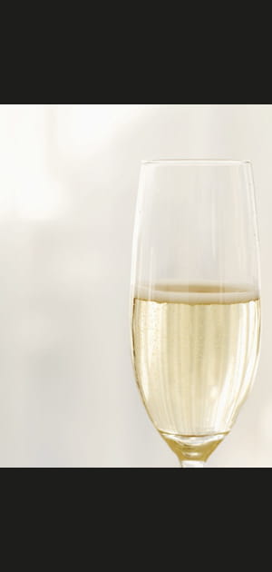 La plus grande fl&ucirc;te de vin mousseux